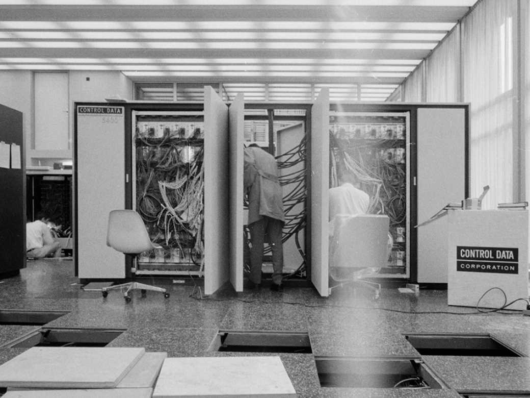 Installation des CDC 6500/6400 im Rechenzentrum der ETH Zürich, Foto: ETH Bibliothek